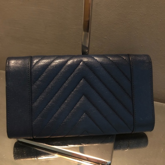 CHANEL Chevron CC wallet - Picture 3 of 9